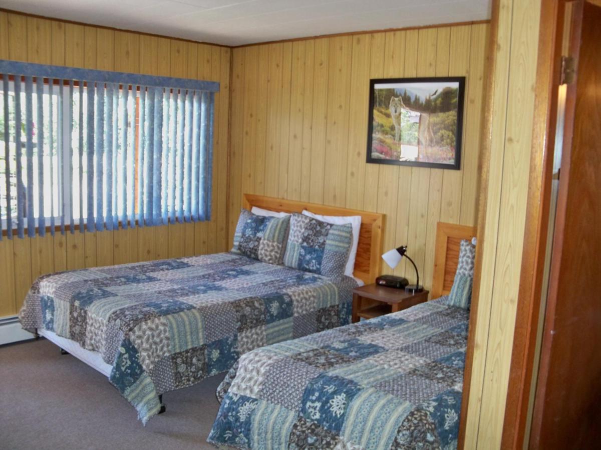 Stardust Motel Haines Junction Extérieur photo