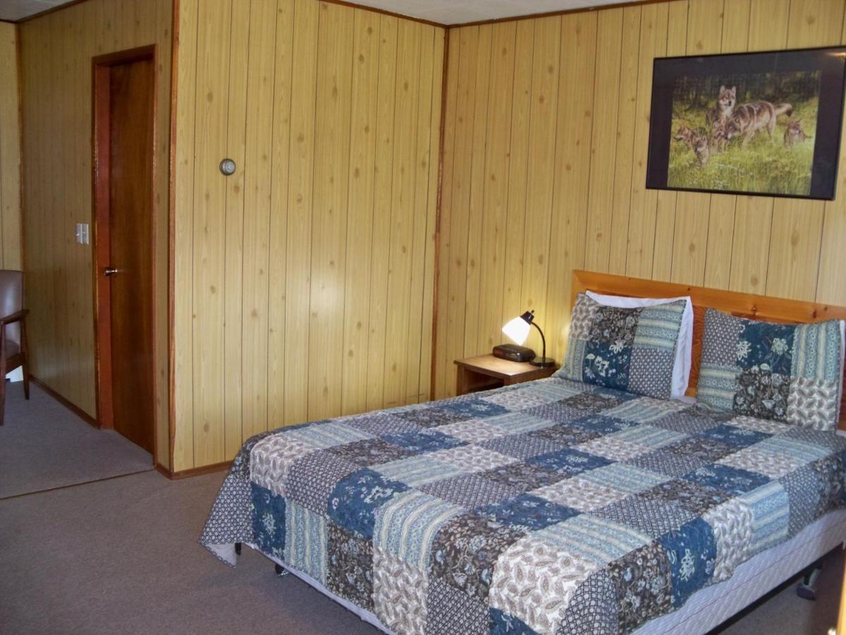 Stardust Motel Haines Junction Extérieur photo